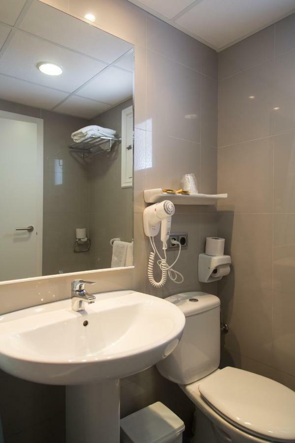 Apartamentos Costamar II Ес Пухолс Екстериор снимка